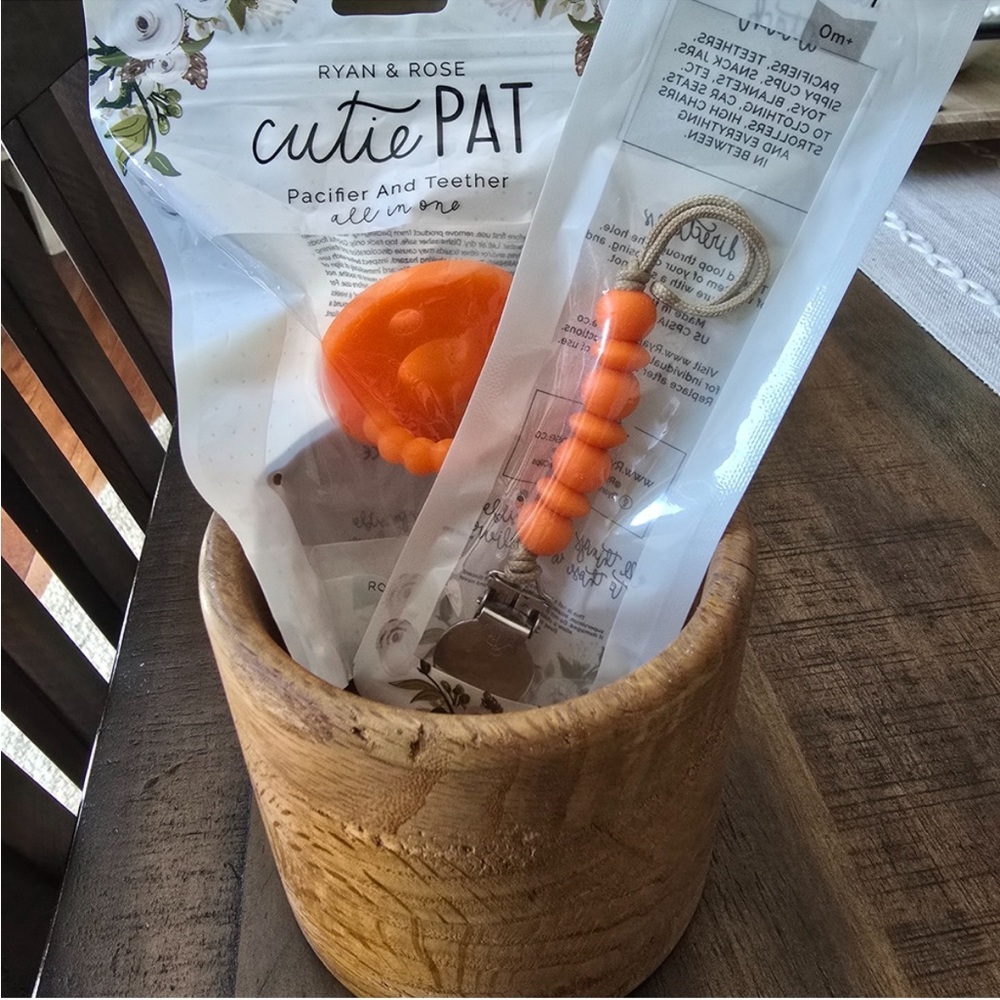 NWT Orange Ryan & Rose Cutie PAT and Cutie Clip Set